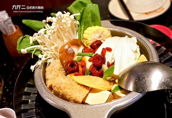 九斤二日式無煙燒肉(市民店):【市民大道美食/燒肉/燒烤吃到飽推薦】食材新鮮, 一年四季都可爽快大口吃燒肉火鍋的好去處! ✿✿ 九斤二日式無煙燒肉 ✿✿ (完整菜單)