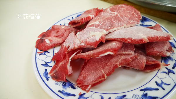 勵進餐廳(台電員工餐廳):【古亭│火鍋吃到飽】人氣強強滾的眷村酸菜白肉鍋,隱身巷弄的『勵進餐廳』