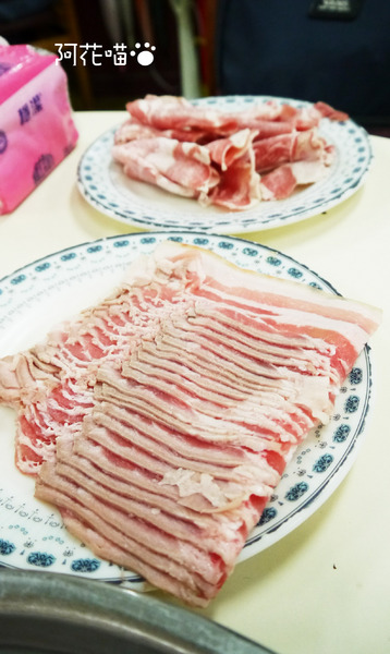 勵進餐廳(台電員工餐廳):【古亭│火鍋吃到飽】人氣強強滾的眷村酸菜白肉鍋,隱身巷弄的『勵進餐廳』