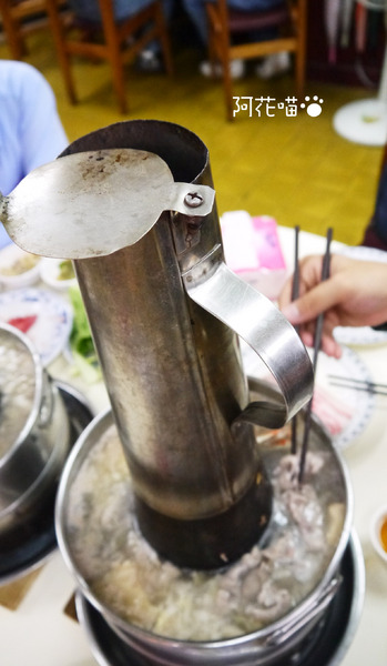 勵進餐廳(台電員工餐廳):【古亭│火鍋吃到飽】人氣強強滾的眷村酸菜白肉鍋,隱身巷弄的『勵進餐廳』