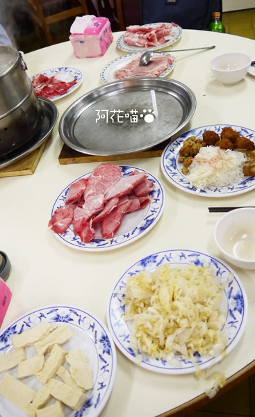 勵進餐廳(台電員工餐廳):【古亭│火鍋吃到飽】人氣強強滾的眷村酸菜白肉鍋,隱身巷弄的『勵進餐廳』