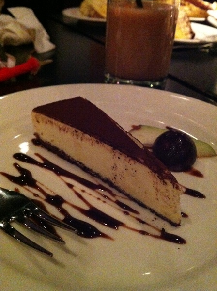 La gondola宮都拉義式主題餐廳：氣氛佳~口味佳~服務也不賴~好吃高級義大利麵~