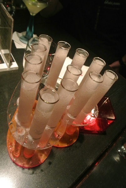 La gondola宮都拉義式主題餐廳：氣氛佳~口味佳~服務也不賴~好吃高級義大利麵~