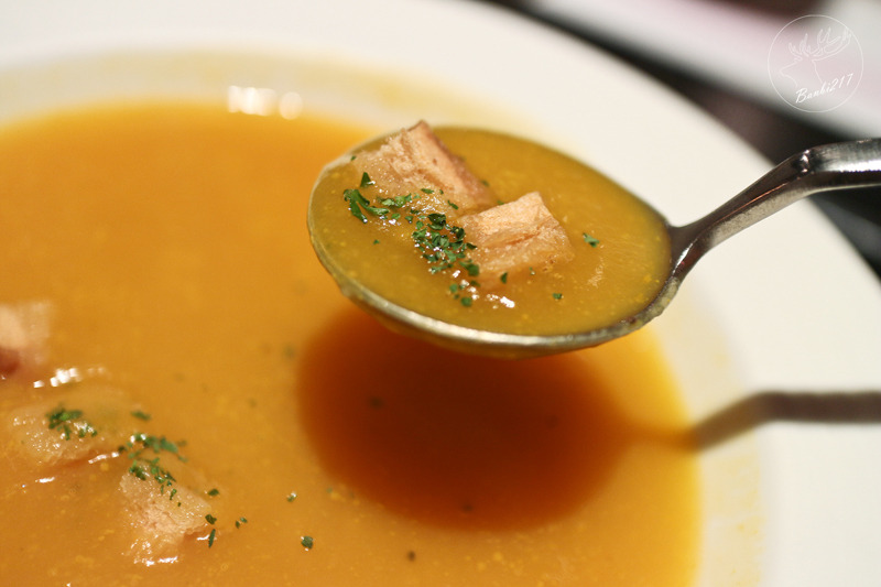 Banbi217 美食旅遊: 宮都拉義式主題餐廳,義大利麵料理,排餐,燉飯,沙拉前菜(台北東區、大安區、捷運忠孝敦化)[邀約]