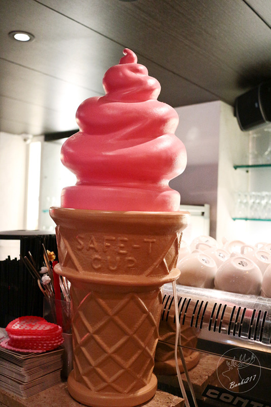 Banbi217 美食旅遊: 宮都拉義式主題餐廳,義大利麵料理,排餐,燉飯,沙拉前菜(台北東區、大安區、捷運忠孝敦化)[邀約]