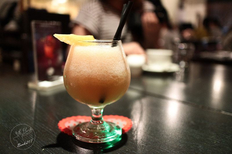 Banbi217 美食旅遊: 宮都拉義式主題餐廳,義大利麵料理,排餐,燉飯,沙拉前菜(台北東區、大安區、捷運忠孝敦化)[邀約]