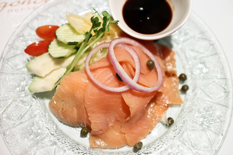 Banbi217 美食旅遊: 宮都拉義式主題餐廳,義大利麵料理,排餐,燉飯,沙拉前菜(台北東區、大安區、捷運忠孝敦化)[邀約]