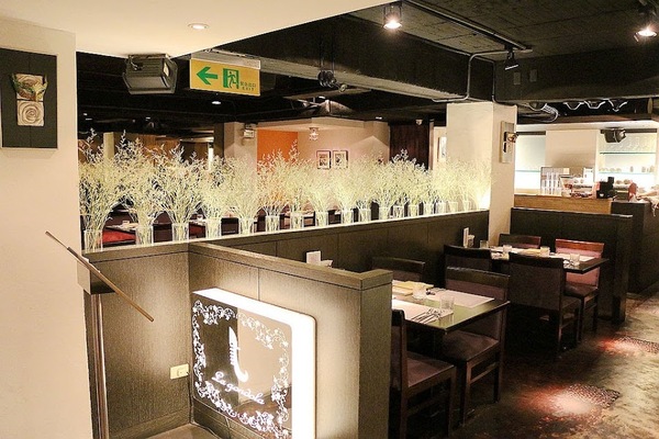 La gondola宮都拉義式主題餐廳：【羽諾食記】La gondola宮都拉義式主題餐廳♥聚餐&同學會&約會首選♥東區必吃美食