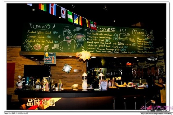 麥晶鮮釀啤酒餐廳(板橋店):【美食♥ 板橋】☼ 麥晶德國鮮釀啤酒餐廳☼ 美食&鮮釀啤酒加上大螢幕直播球賽和駐唱表演,多重享受♥♥