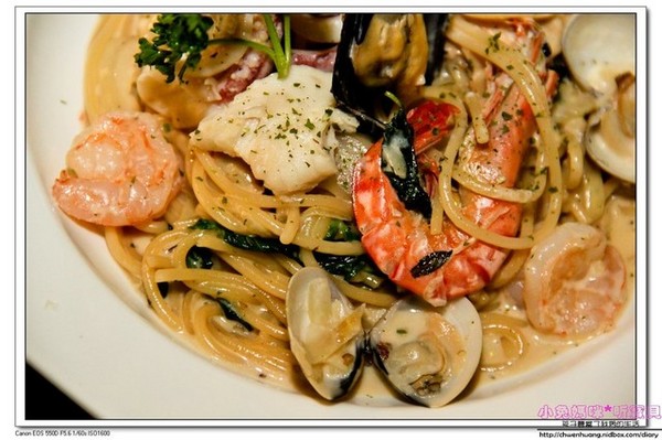 麥晶鮮釀啤酒餐廳(板橋店):【美食♥ 板橋】☼ 麥晶德國鮮釀啤酒餐廳☼ 美食&鮮釀啤酒加上大螢幕直播球賽和駐唱表演,多重享受♥♥