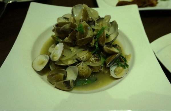 麥晶鮮釀啤酒餐廳(板橋店)：[板橋.府中] 麥晶鮮釀啤酒餐廳：現場演唱/棒球直播/啤酒/美食