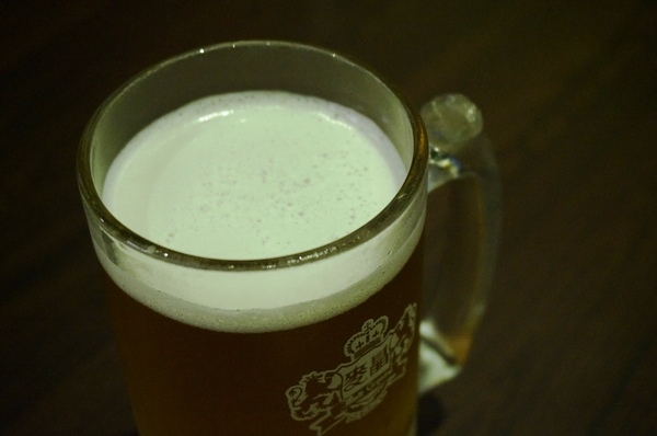 麥晶鮮釀啤酒餐廳(板橋店)：[板橋.府中] 麥晶鮮釀啤酒餐廳：現場演唱/棒球直播/啤酒/美食