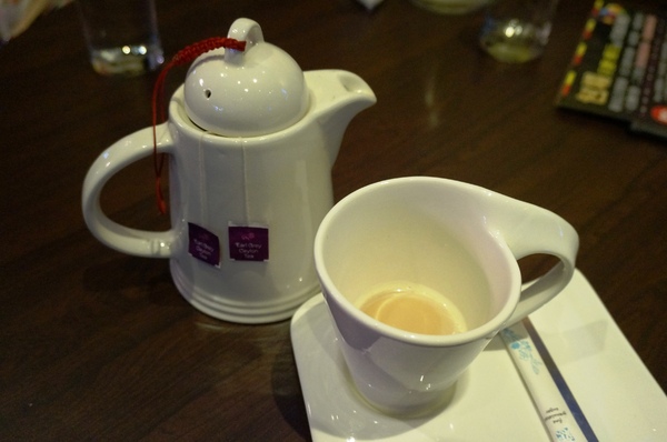 麥晶鮮釀啤酒餐廳(板橋店)：[板橋.府中] 麥晶鮮釀啤酒餐廳：現場演唱/棒球直播/啤酒/美食