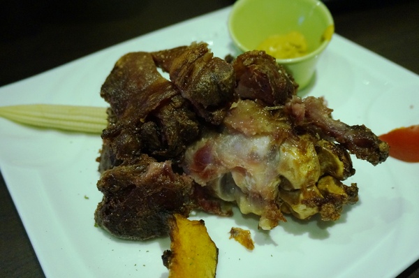 麥晶鮮釀啤酒餐廳(板橋店)：[板橋.府中] 麥晶鮮釀啤酒餐廳：現場演唱/棒球直播/啤酒/美食