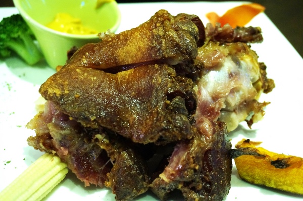 麥晶鮮釀啤酒餐廳(板橋店)：[板橋.府中] 麥晶鮮釀啤酒餐廳：現場演唱/棒球直播/啤酒/美食