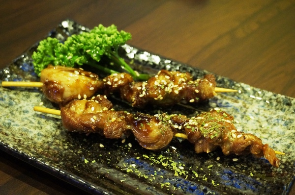 麥晶鮮釀啤酒餐廳(板橋店)：[板橋.府中] 麥晶鮮釀啤酒餐廳：現場演唱/棒球直播/啤酒/美食