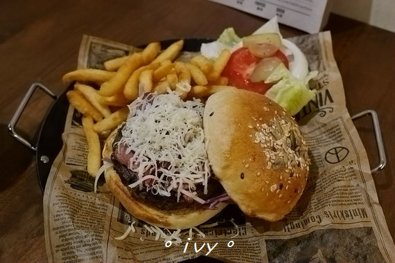 TABLE JOE PLUS 喬桌子．廚房：新竹食。TABLE JOE 喬桌子廚房(巨城店)