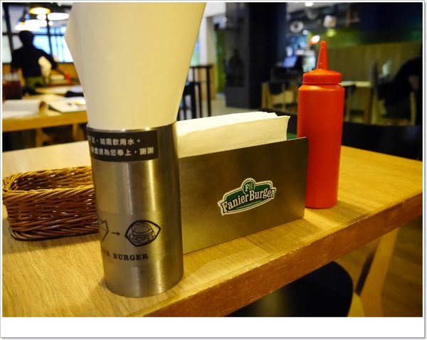 Fanier 費尼餐廳:【內湖】Fanier 費尼餐廳-簡約北歐時尚風格的美式餐點 (超值分享套餐、沙拉、漢堡、墨西哥餅、義大利麵、早午餐、鬆餅)