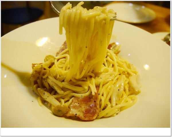 Fanier 費尼餐廳:【內湖】Fanier 費尼餐廳-簡約北歐時尚風格的美式餐點 (超值分享套餐、沙拉、漢堡、墨西哥餅、義大利麵、早午餐、鬆餅)