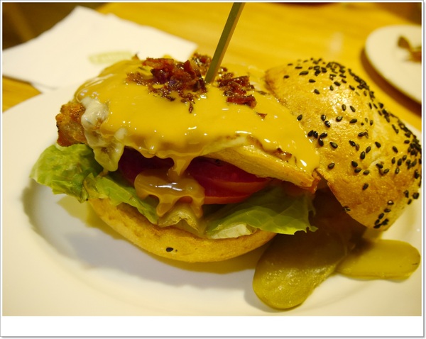 Fanier 費尼餐廳:【內湖】Fanier 費尼餐廳-簡約北歐時尚風格的美式餐點 (超值分享套餐、沙拉、漢堡、墨西哥餅、義大利麵、早午餐、鬆餅)