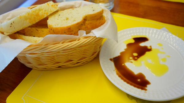 紗汀娜好食:【台北.民權西路站】紗汀娜好食-『溫暖黃金陽光風』