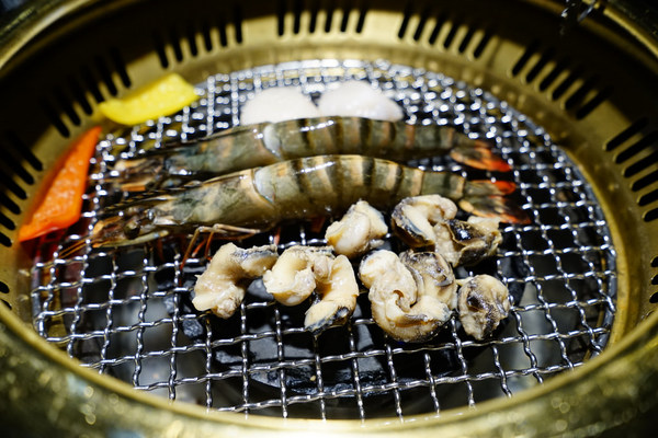 塩選輕塩風燒肉(公益店)：塩選輕塩風燒肉-公益店-禪境中優雅享受燒肉的極緻精神