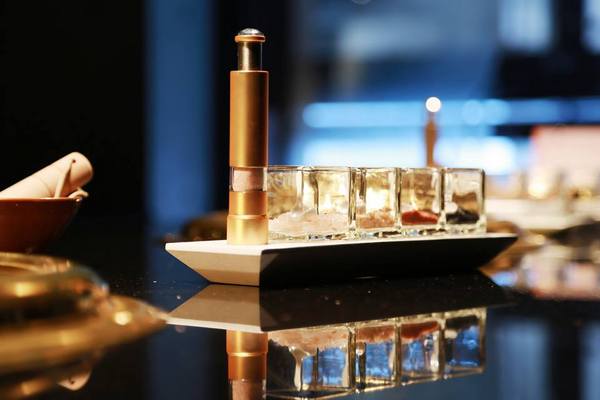 cm20150921___6a1f67143fadb98956846ffd2f3