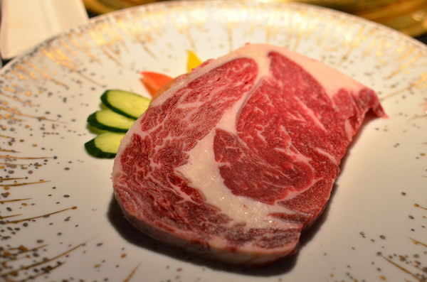 塩選輕塩風燒肉(公益店)：『台中||西區』服務高分燒肉店，有特約停車場-塩選輕塩風燒肉