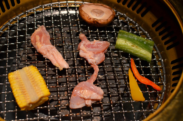 塩選輕塩風燒肉(公益店)：『台中||西區』服務高分燒肉店，有特約停車場-塩選輕塩風燒肉