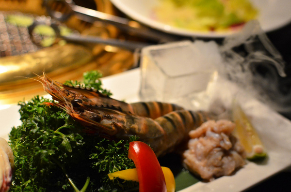 塩選輕塩風燒肉(公益店)：『台中||西區』服務高分燒肉店，有特約停車場-塩選輕塩風燒肉