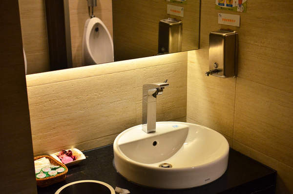 塩選輕塩風燒肉(公益店)：『台中||西區』服務高分燒肉店，有特約停車場-塩選輕塩風燒肉