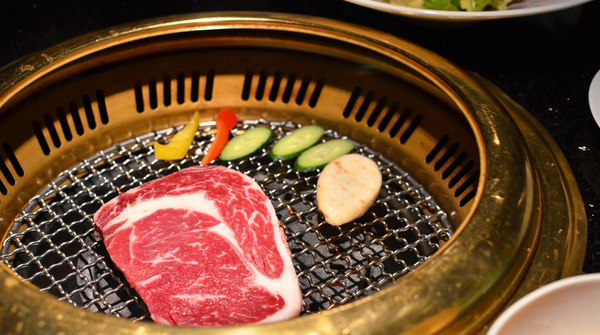 塩選輕塩風燒肉(公益店)：『台中||西區』服務高分燒肉店，有特約停車場-塩選輕塩風燒肉