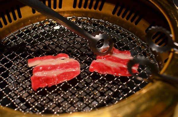 塩選輕塩風燒肉(公益店)：『台中||西區』服務高分燒肉店，有特約停車場-塩選輕塩風燒肉