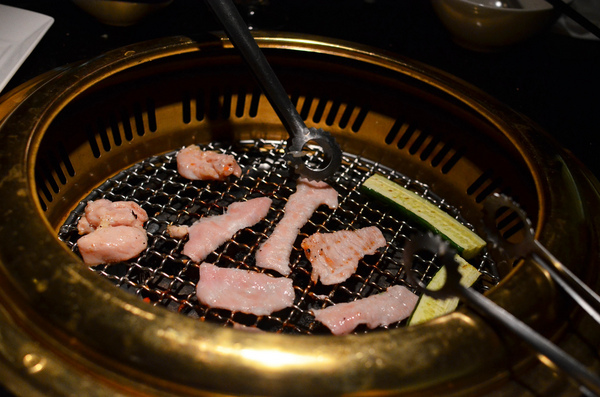 塩選輕塩風燒肉(公益店)：『台中||西區』服務高分燒肉店，有特約停車場-塩選輕塩風燒肉