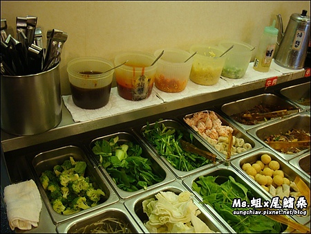 韓江館銅盤烤肉：［台北公館］吃到飽。韓江館銅盤烤肉