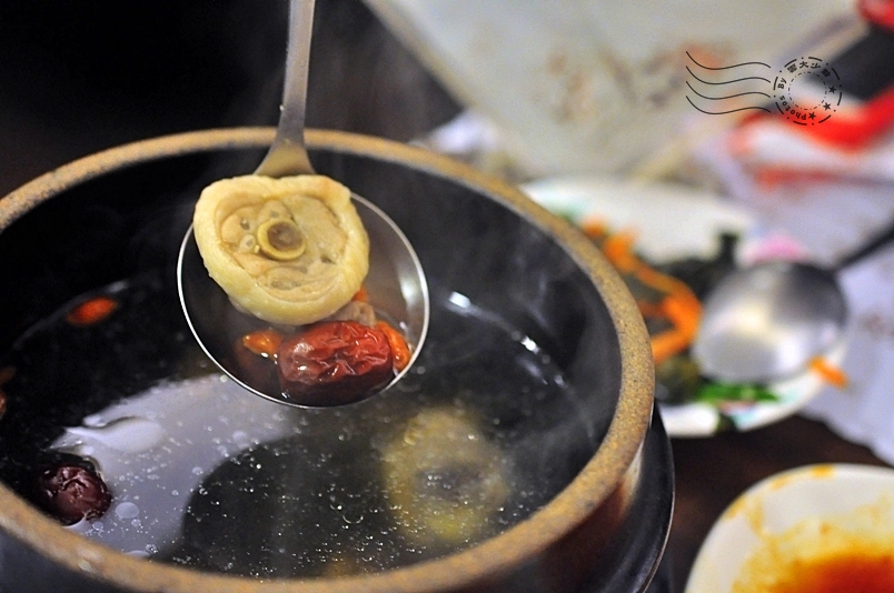 韓江館銅盤烤肉公館店人蔘雞湯