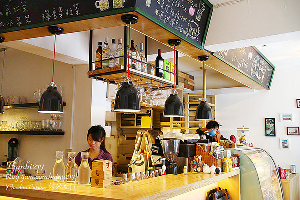 好米亞：[好米亞 Goodies Cuisine]信義永吉商圈巷弄內平價酥脆的手工蘋果派及香蕉派(捷運市政府站,下午茶,咖啡館,餐廳,漢堡,義大利麵,豬肋排)