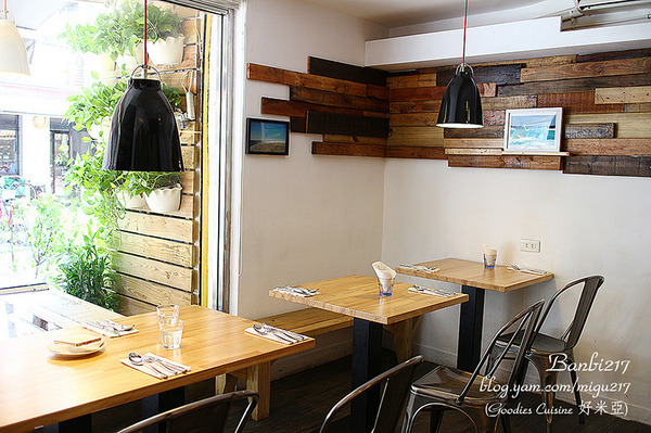 好米亞：[好米亞 Goodies Cuisine]信義永吉商圈巷弄內平價酥脆的手工蘋果派及香蕉派(捷運市政府站,下午茶,咖啡館,餐廳,漢堡,義大利麵,豬肋排)