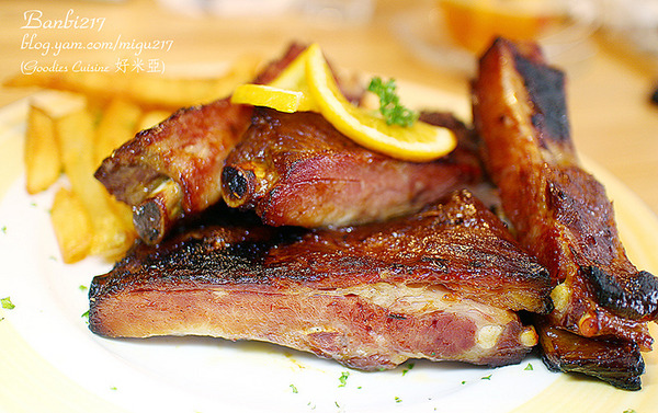 好米亞：[好米亞 Goodies Cuisine]信義永吉商圈巷弄內平價酥脆的手工蘋果派及香蕉派(捷運市政府站,下午茶,咖啡館,餐廳,漢堡,義大利麵,豬肋排)