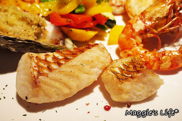 好米亞義法餐酒館:台北東區。捷運忠孝敦化【好米亞義法餐酒館】在台灣就能品嚐歐式風味料理◆碳烤海鮮拼盤。戰斧豬排