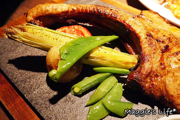 好米亞義法餐酒館:台北東區。捷運忠孝敦化【好米亞義法餐酒館】在台灣就能品嚐歐式風味料理◆碳烤海鮮拼盤。戰斧豬排