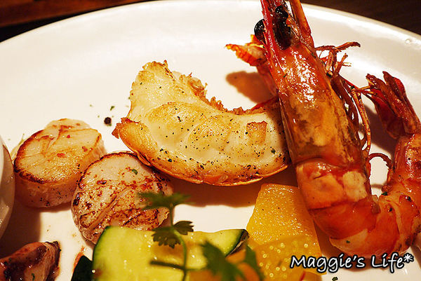 好米亞義法餐酒館:台北東區。捷運忠孝敦化【好米亞義法餐酒館】在台灣就能品嚐歐式風味料理◆碳烤海鮮拼盤。戰斧豬排