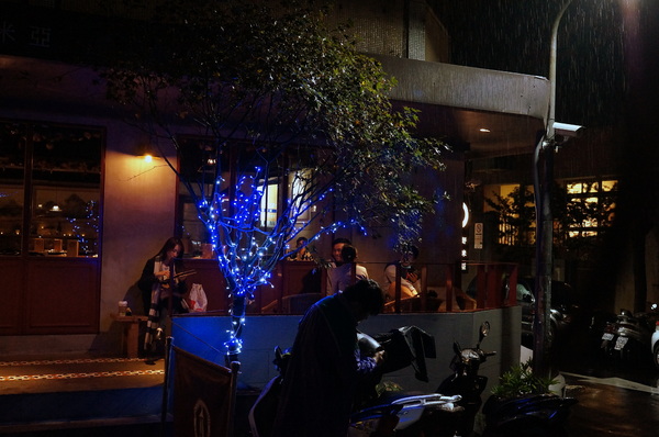 好米亞義法餐酒館:(胖樺食記)台北東區餐點一流環境滿分「好米亞義法餐酒館」。精緻細膩排餐配上各式酒類微醺宜人。