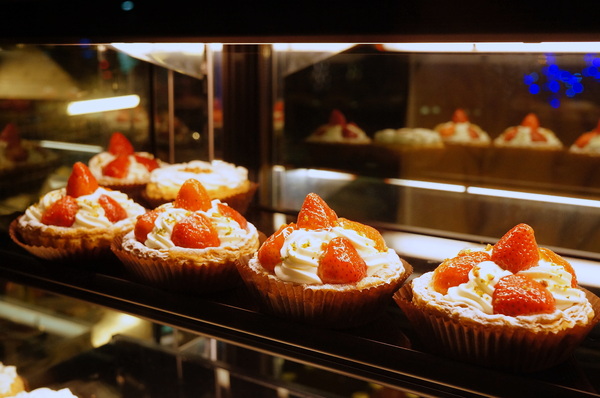 好米亞義法餐酒館:(胖樺食記)台北東區餐點一流環境滿分「好米亞義法餐酒館」。精緻細膩排餐配上各式酒類微醺宜人。