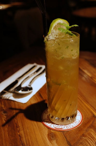 好米亞義法餐酒館:(胖樺食記)台北東區餐點一流環境滿分「好米亞義法餐酒館」。精緻細膩排餐配上各式酒類微醺宜人。