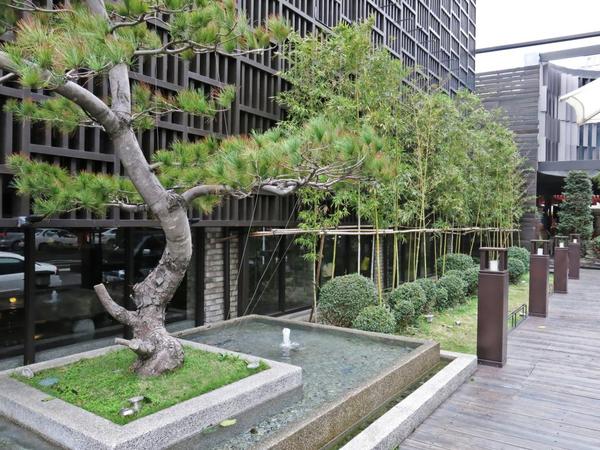 輕井澤鍋物(公益路旗艦店)：【台中】平價又大氣的火鍋旗艦店 — 輕井澤