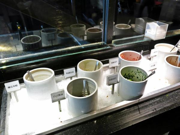 輕井澤鍋物(公益路旗艦店)：【台中】平價又大氣的火鍋旗艦店 — 輕井澤