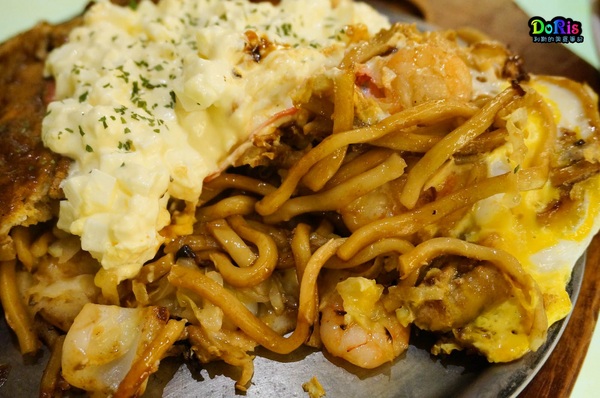 波天久：台北松山 日本大阪的老字號摩登燒-BOTEJYU屋台(微風廣場)