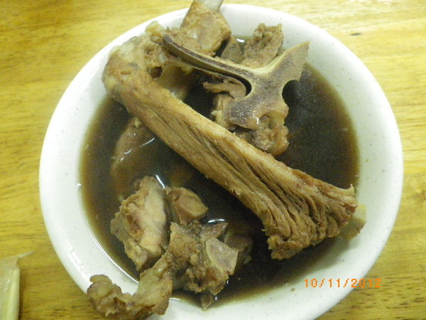 簡師傅麻辣臭豆腐：中壢夜市發燒星[簡師傅麻辣臭豆腐]˙[十全土虱湯藥燉排骨]