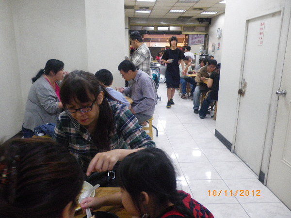 簡師傅麻辣臭豆腐：中壢夜市發燒星[簡師傅麻辣臭豆腐]˙[十全土虱湯藥燉排骨]